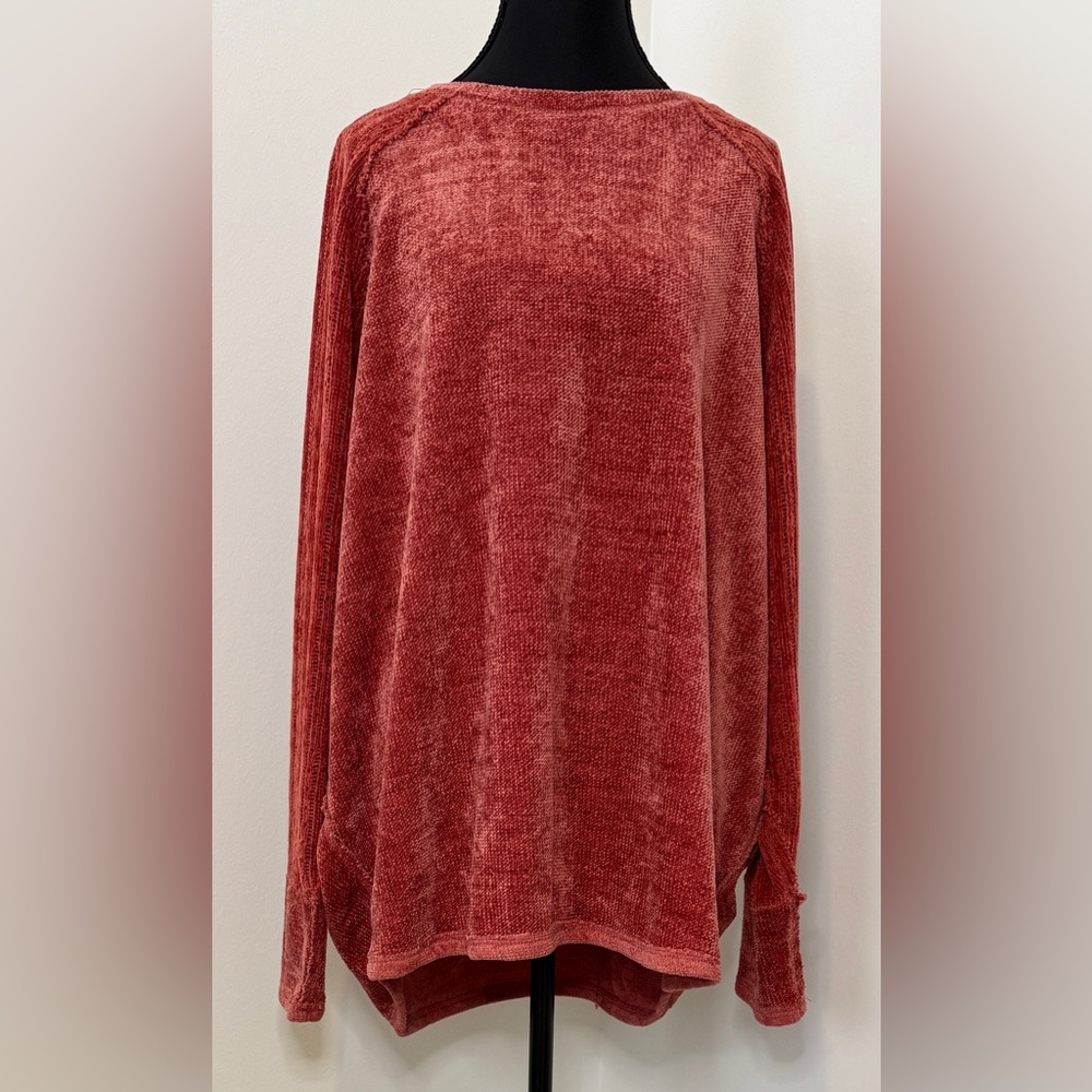 Easel‎ Terracotta Pullover Long Sleeve Sweater